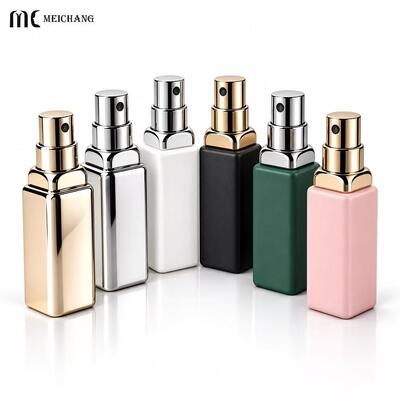 Qualité 5ml Square Portable Breath Freshener Spray Bottle for Custom Fragrance-Inspired Oral Care Packaging (MC-1208) usine